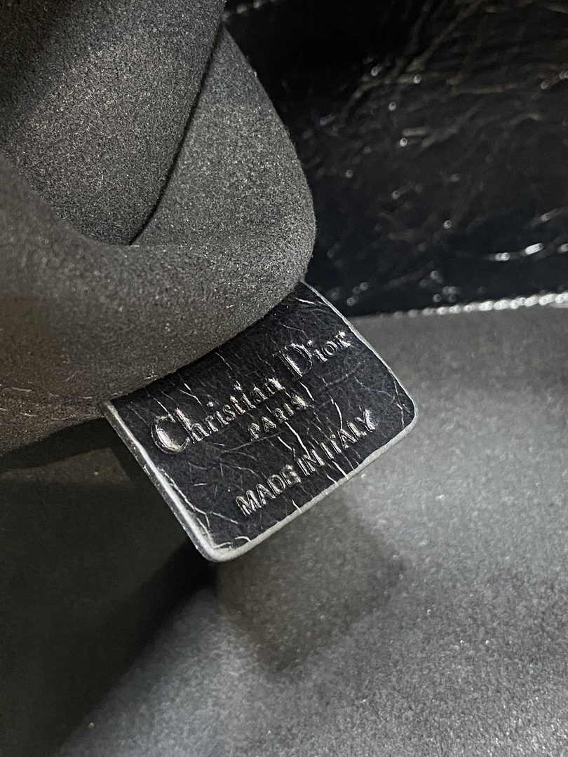 Medium Dior Toujours Bag M2821 Black Macrocannage Crinkled Calfskin