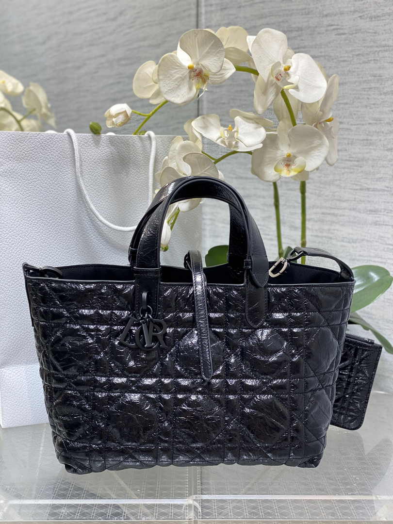 Medium Dior Toujours Bag M2821 Black Macrocannage Crinkled Calfskin - Default Title - View 1
