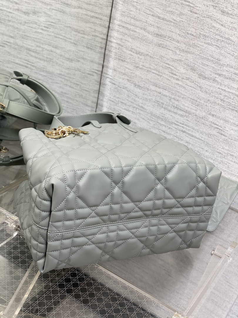 Medium Dior Toujours Bag M2821 Gray Macrocannage Calfskin