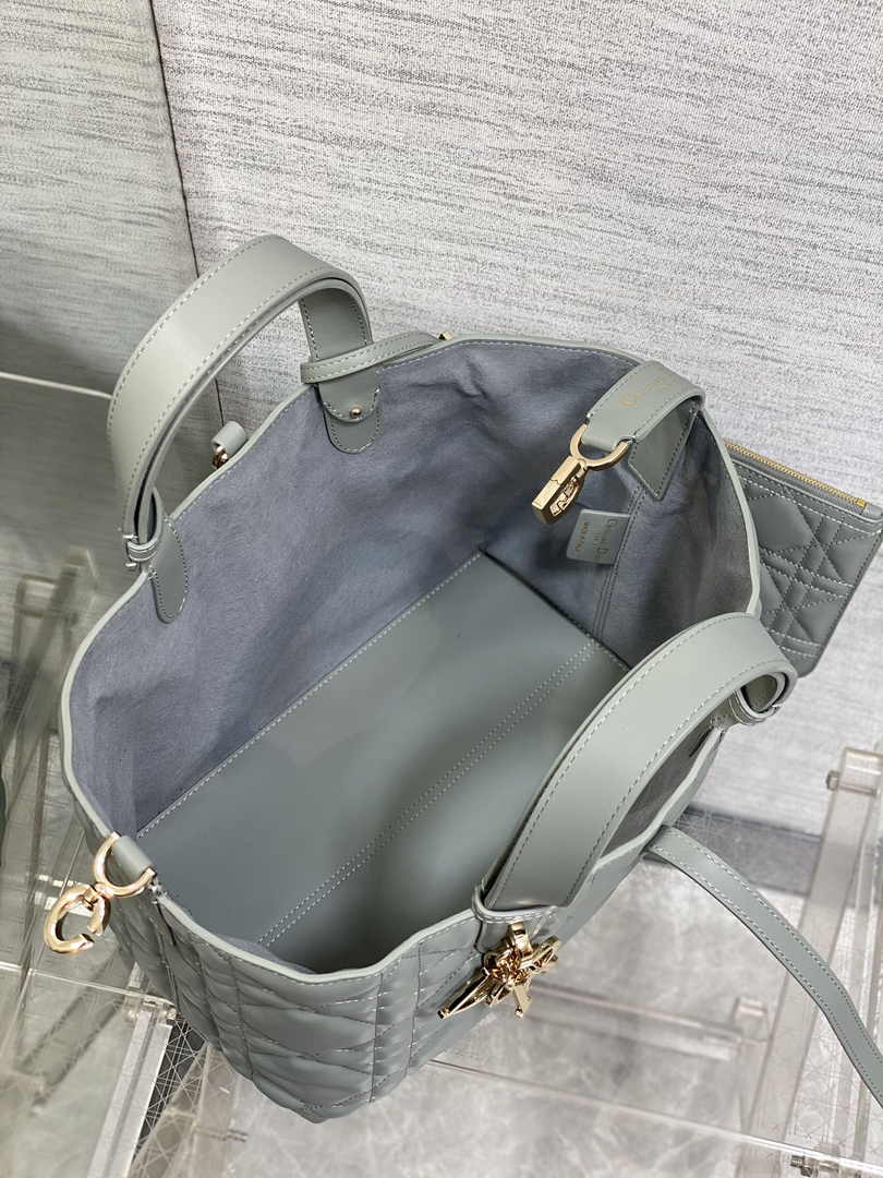 Medium Dior Toujours Bag M2821 Gray Macrocannage Calfskin