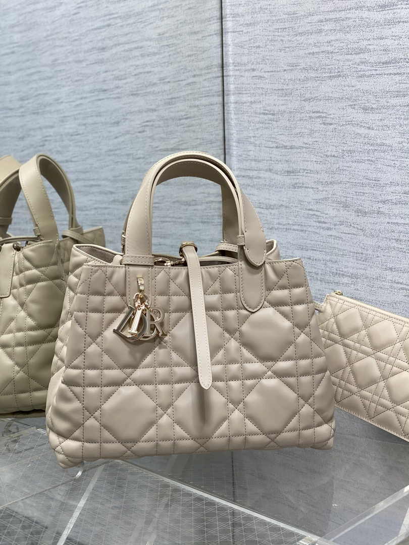 Medium Dior Toujours Bag M2821 Beige Macrocannage Calfskin