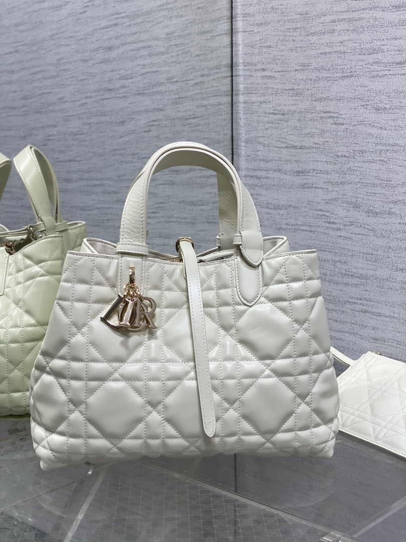 Medium Dior Toujours Bag M2821 White Macrocannage Calfskin - Default Title - View 2