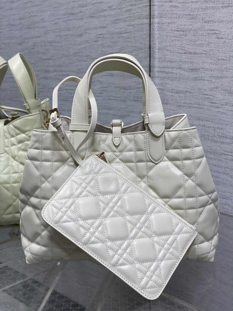 Medium Dior Toujours Bag M2821 White Macrocannage Calfskin - Default Title - View 3