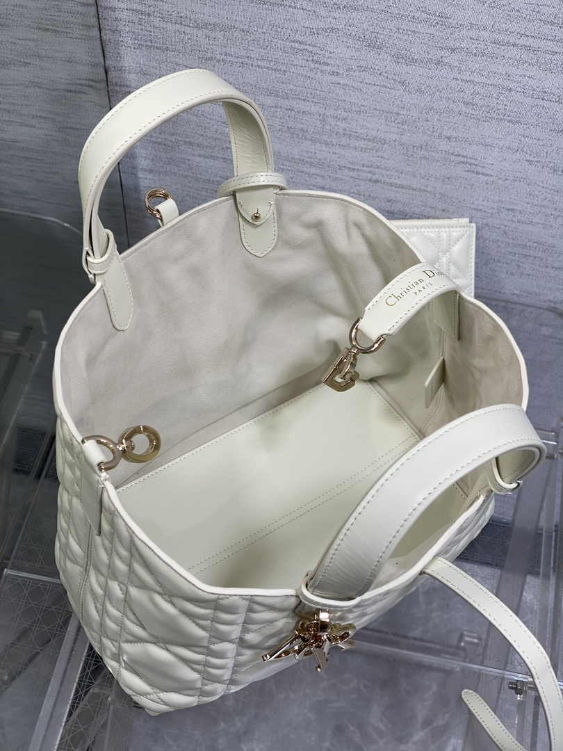 Medium Dior Toujours Bag M2821 White Macrocannage Calfskin - Default Title - View 5