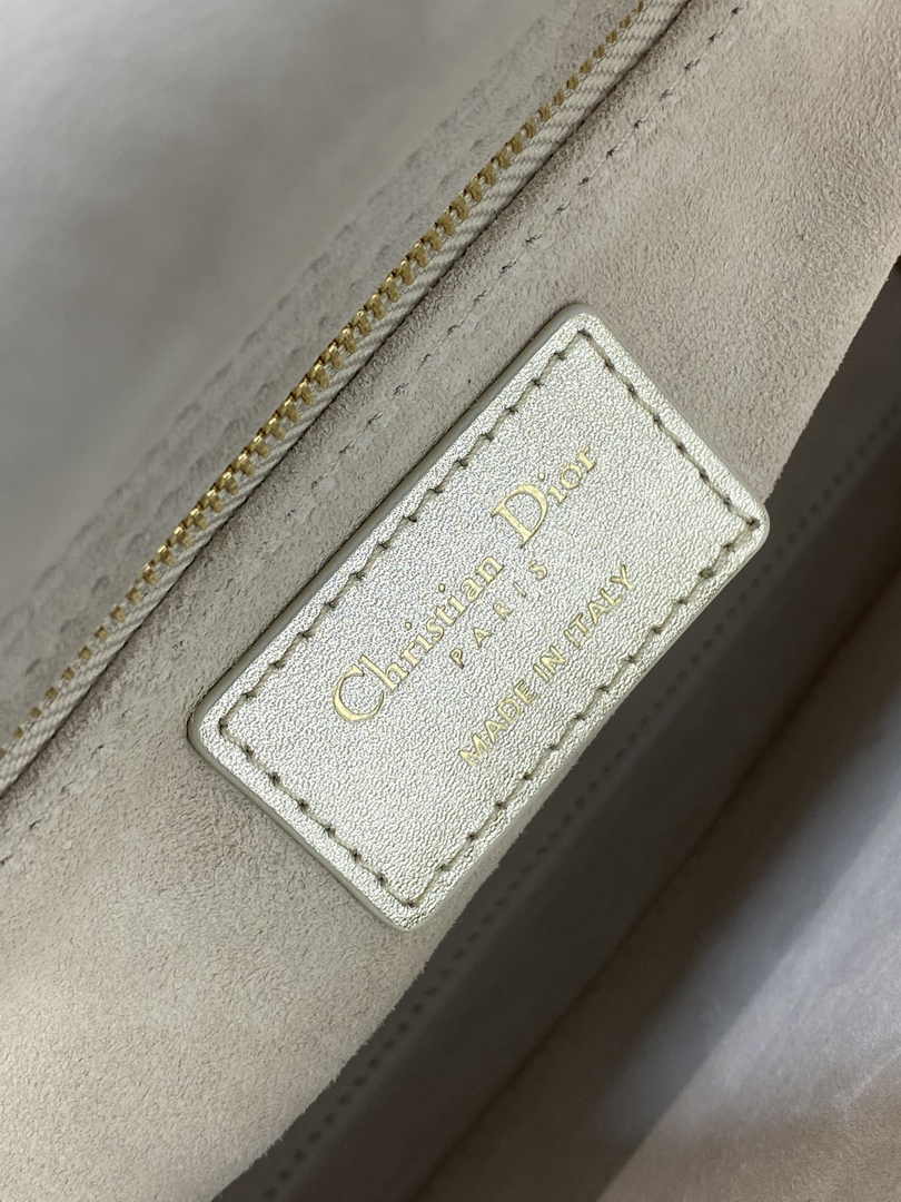 Medium Lady Dior Bag M0565 Silver Cannage Calfskin - Default Title - View 7