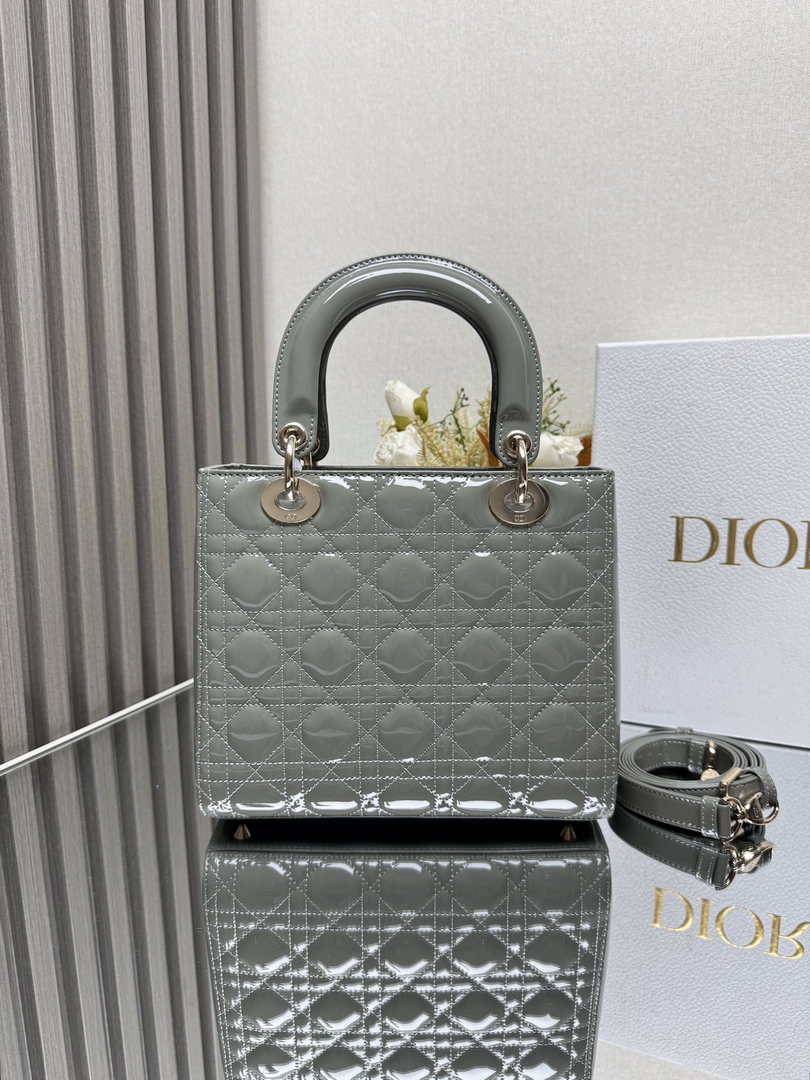 Medium Lady Dior Bag M0565 Gray Patent Leather - Default Title - View 4