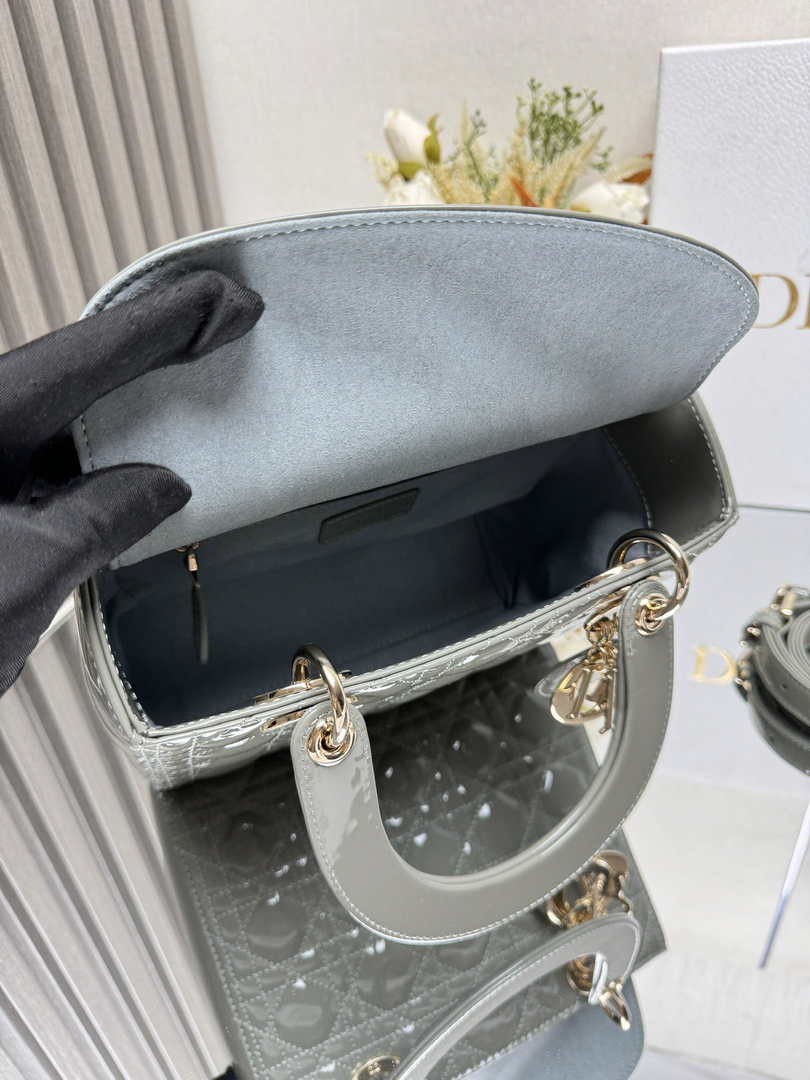 Medium Lady Dior Bag M0565 Gray Patent Leather - Default Title - View 8
