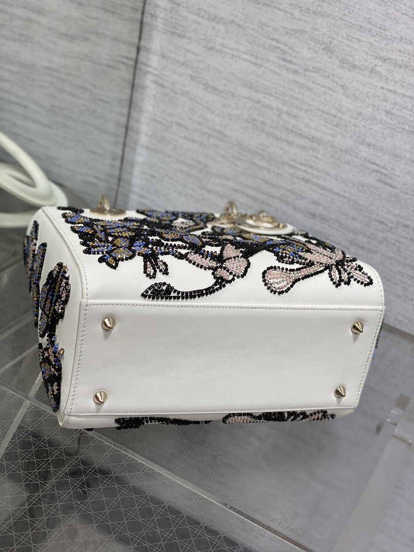 Medium Lady Dior Bag M0565 White Cannage Calfskin - Default Title - View 5