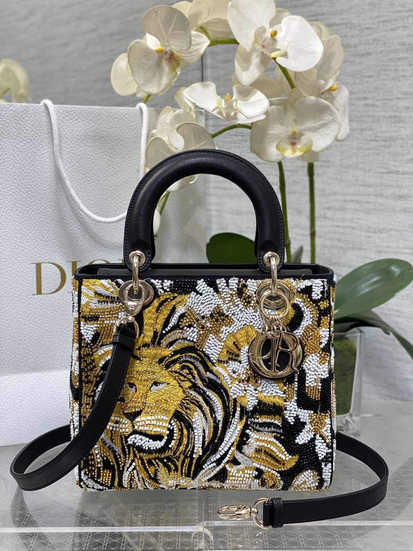Medium Lady Dior Bag M0565 Black Cannage Calfskin M60 - Default Title - View 1