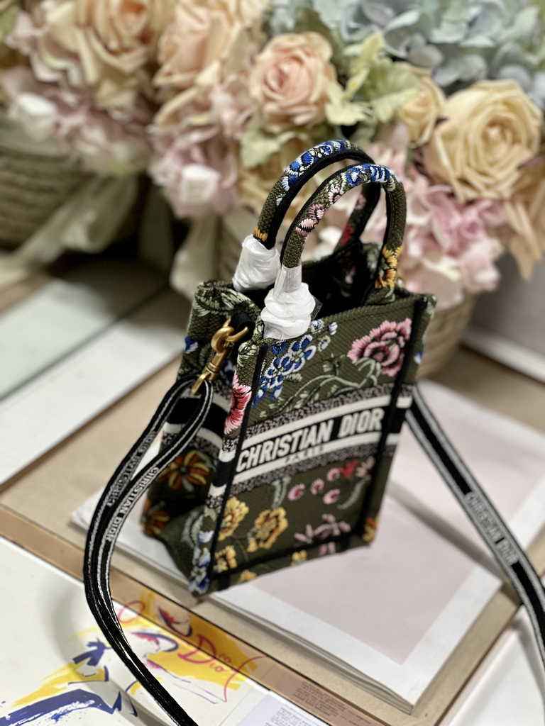 Mini Dior Book Tote Phone Bag S5555 Green Multicolor Raffia Petites Fleurs