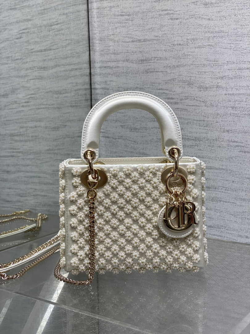 Mini Lady Dior Bag M0505 White Lambskin M910 - Default Title - View 3