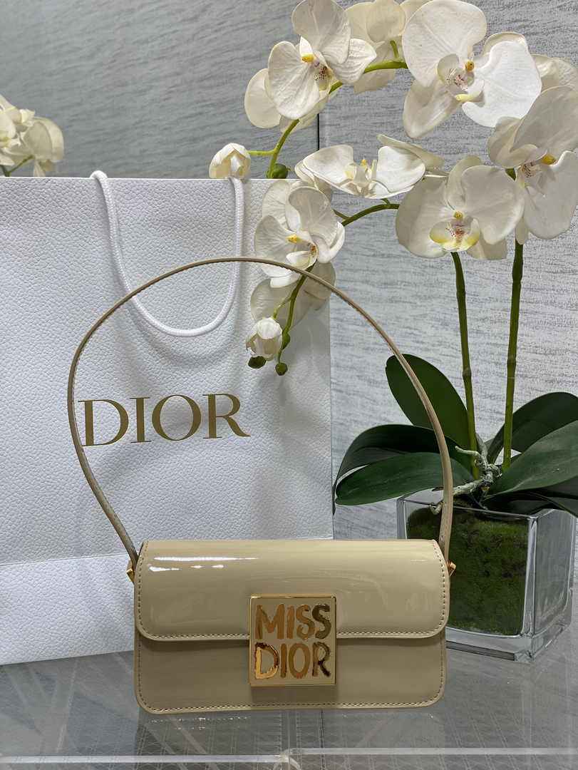 Miss Dior Flap Bag M2610 Apricot Patent Calfskin - Default Title - View 1