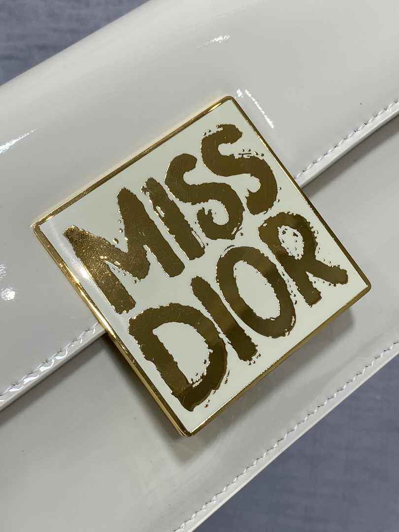 Miss Dior Flap Bag M2610 Beige Patent Calfskin - Default Title - View 4