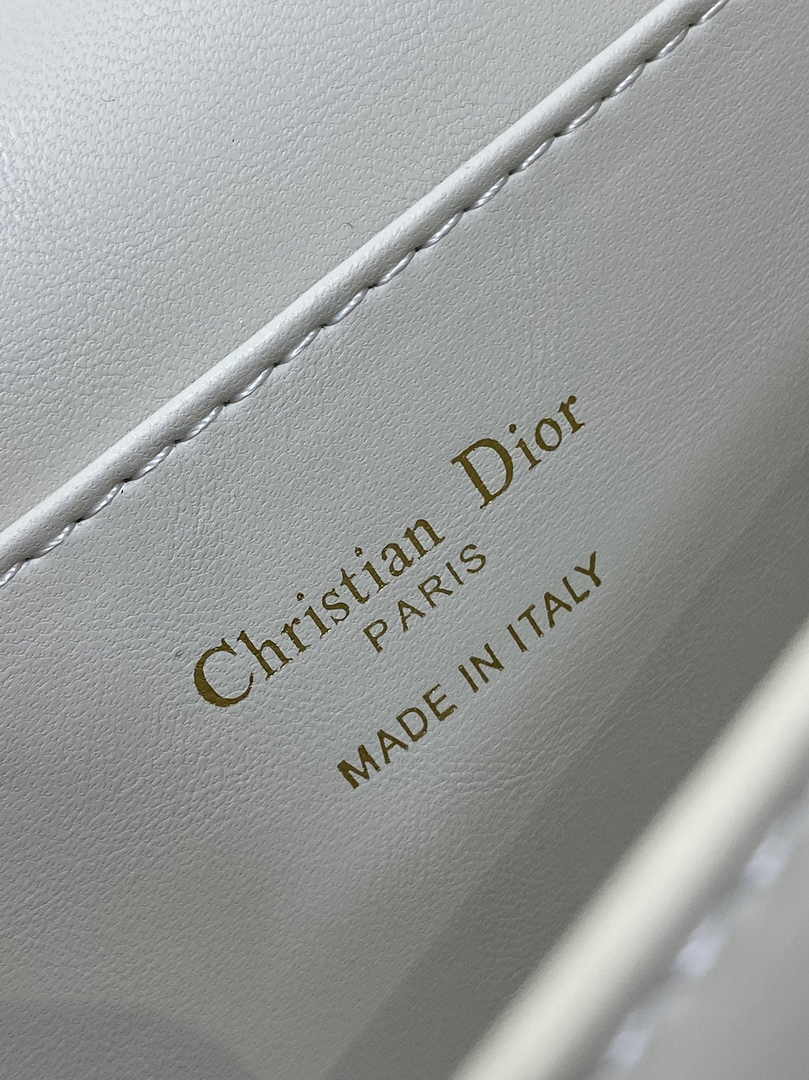 Miss Dior Flap Bag M2610 Beige Patent Calfskin - Default Title - View 10