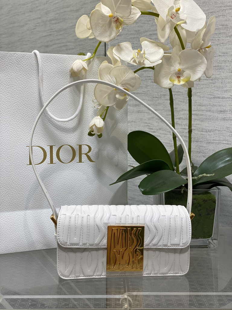 Miss Dior Flap Bag M2610 White Quilted Miss Dior Allover Calfskin - Default Title - View 1