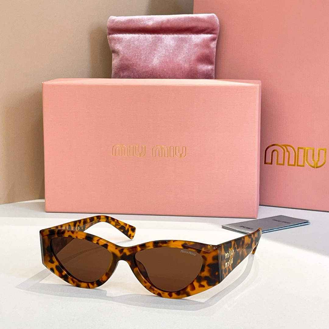 Miu Miu Sunglasses 20252815 - Default Title - View 1