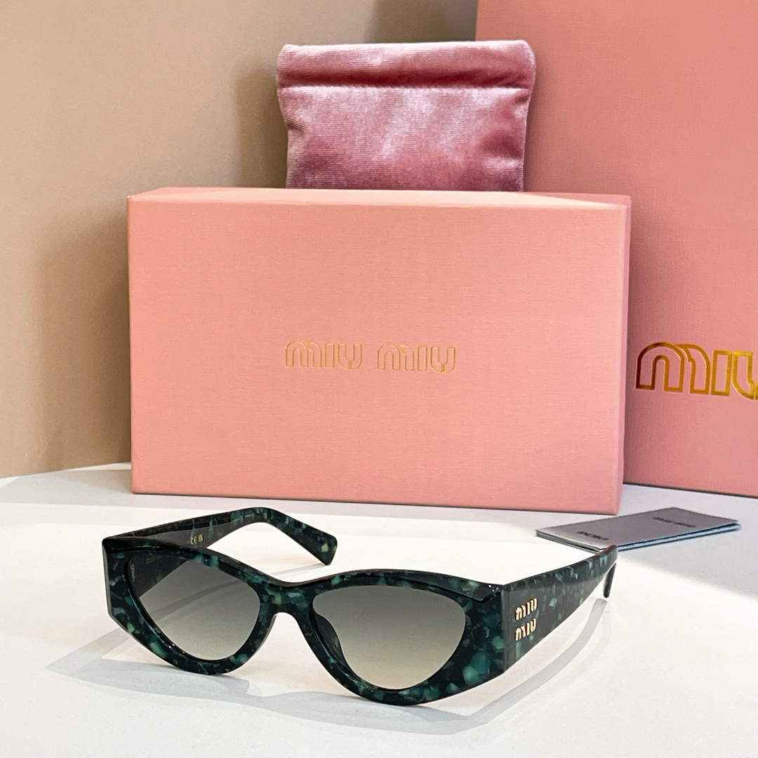 Miu Miu Sunglasses 20252820 - Default Title - View 1