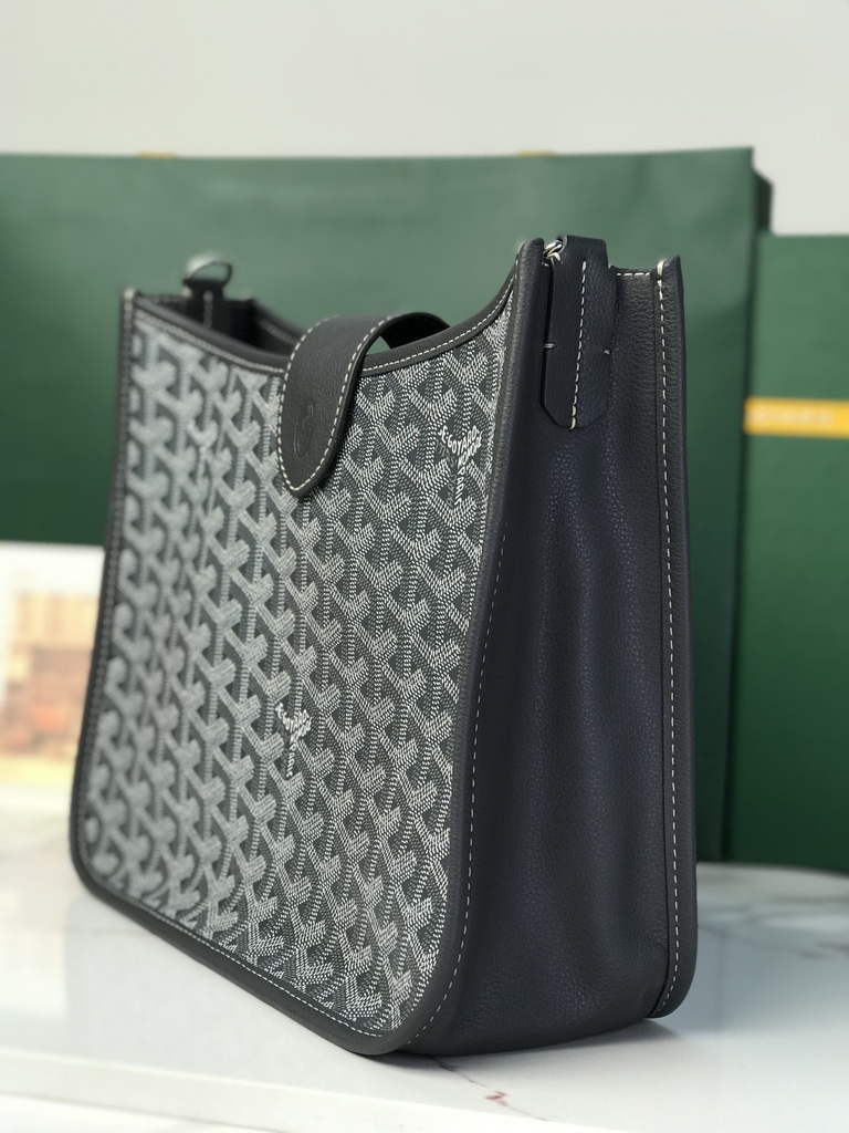 Goyard Musette bag, Goyardine Canvas Gray
