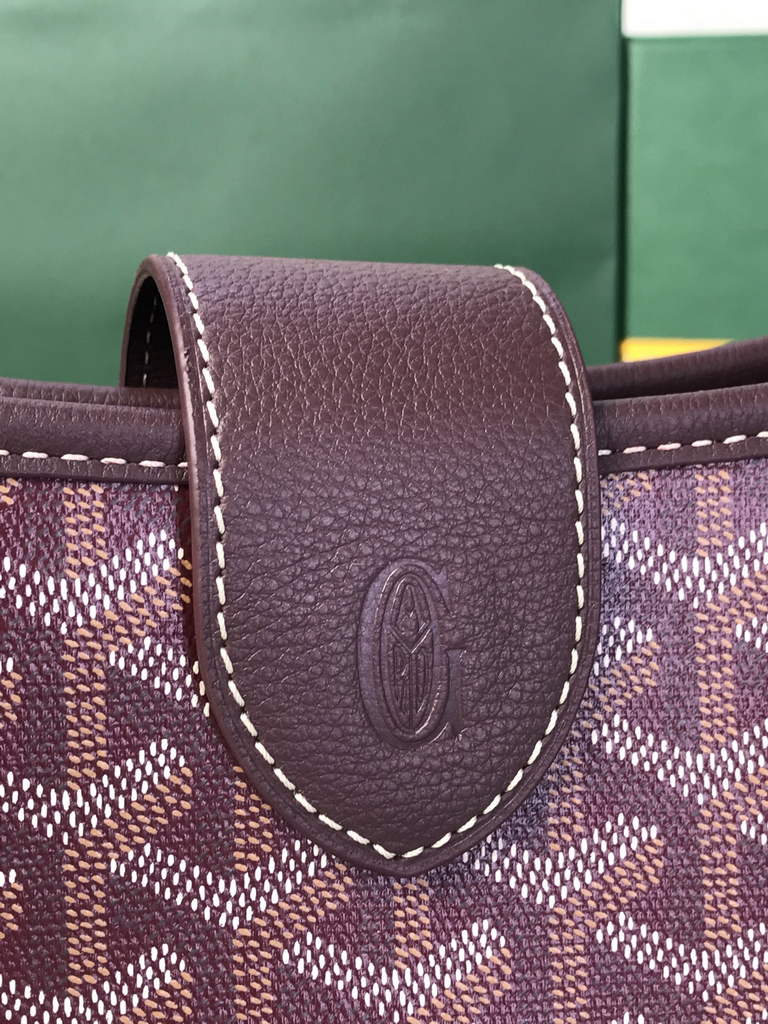 Goyard Musette bag, Goyardine Canvas Purple
