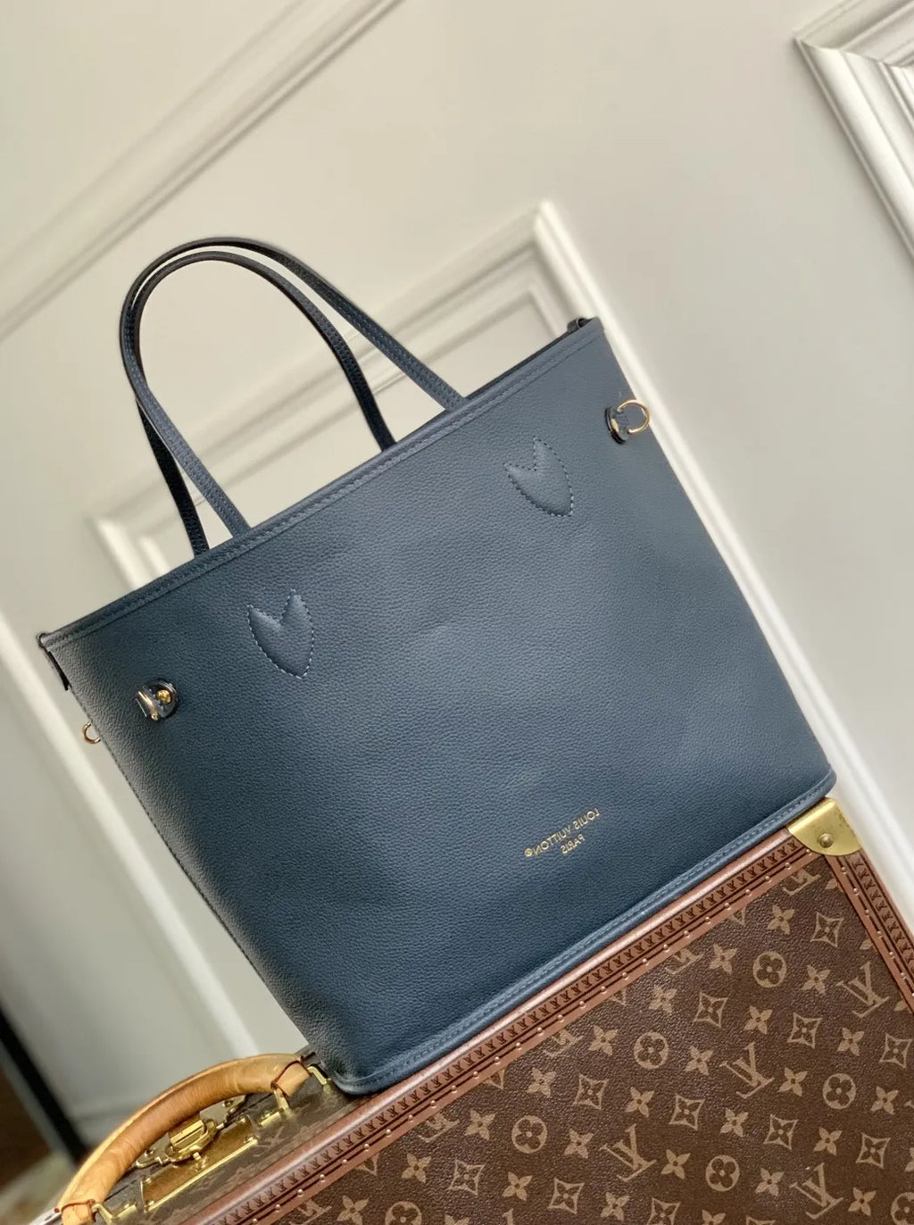 Louis Vuitton Neverfull Inside Out MM Bag, M14994 Monogram Navy Coated canvas