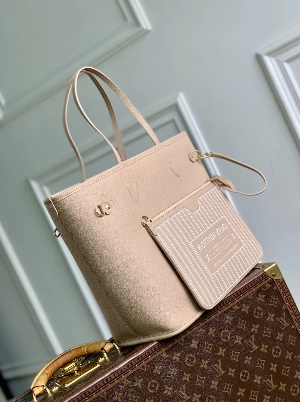 Louis Vuitton Neverfull Inside Out MM Bag, M25665 Dune Hazelnut Coated canvas