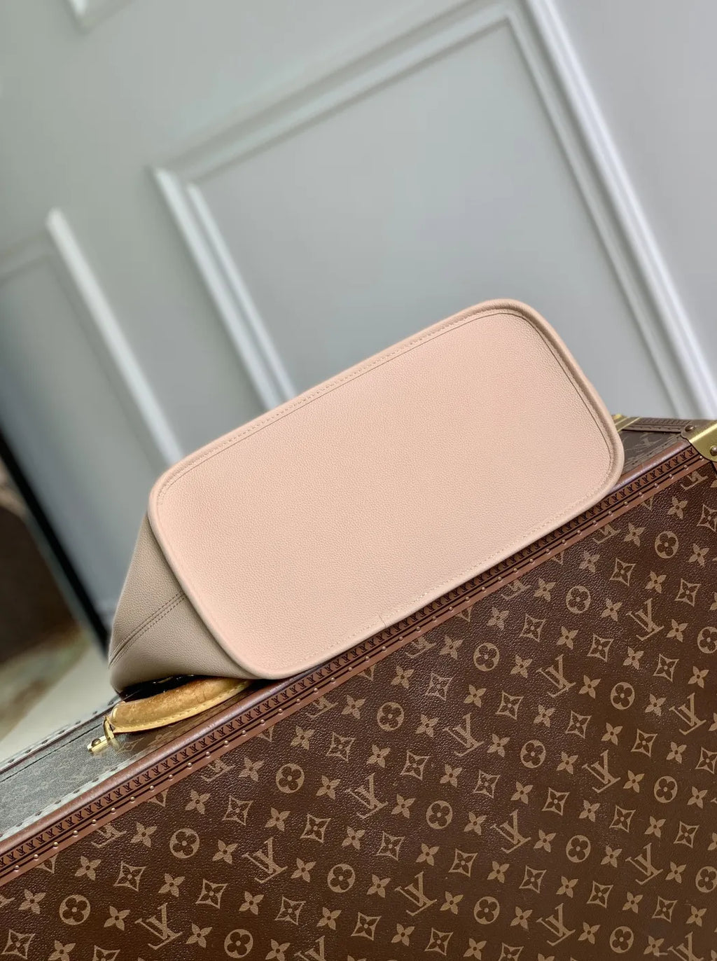 Louis Vuitton Neverfull Inside Out MM Bag, M25665 Dune Hazelnut Coated canvas