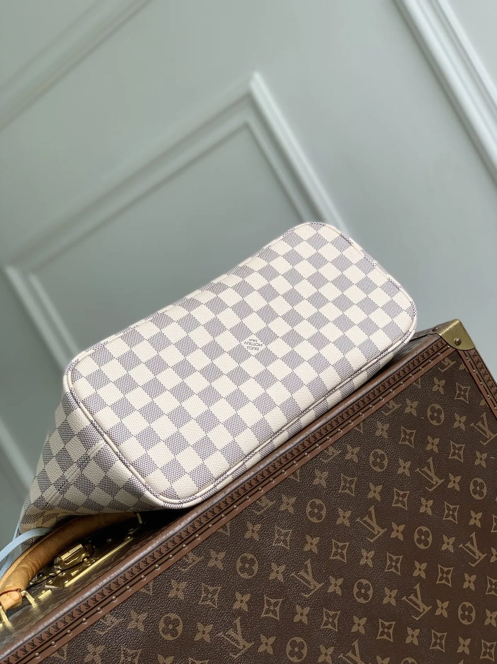 Louis Vuitton Neverfull Inside Out MM Bag, N40946 Damier Azur Bleu Olympe