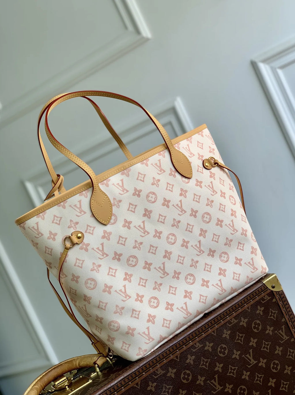 Louis Vuitton Neverfull MM Bag, M27521 Monogram canvas