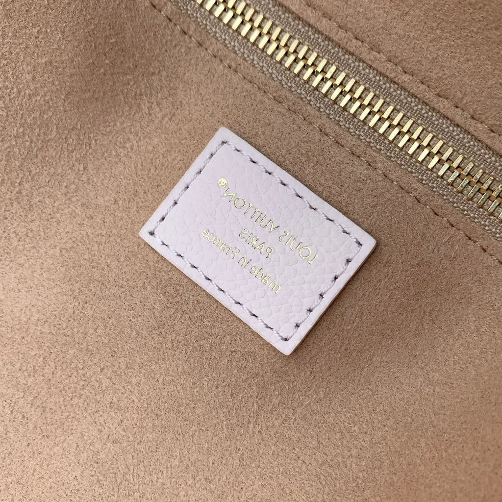 Louis Vuitton Neverfull MM Bag, M28527 Light Bliss Couture Cowhide leather