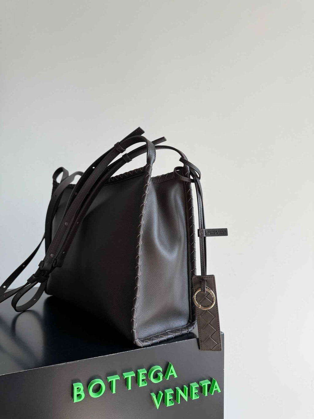 Bottega Veneta Men's Corriere Messenger Bag – Brown 826852 - Default Title - View 2
