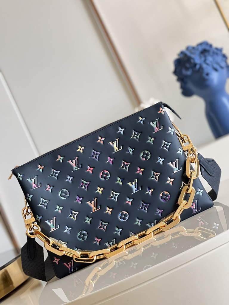 Louis Vuitton M21204 Coussin MM Handbags Lambskin Navy Blue - Default Title - View 2