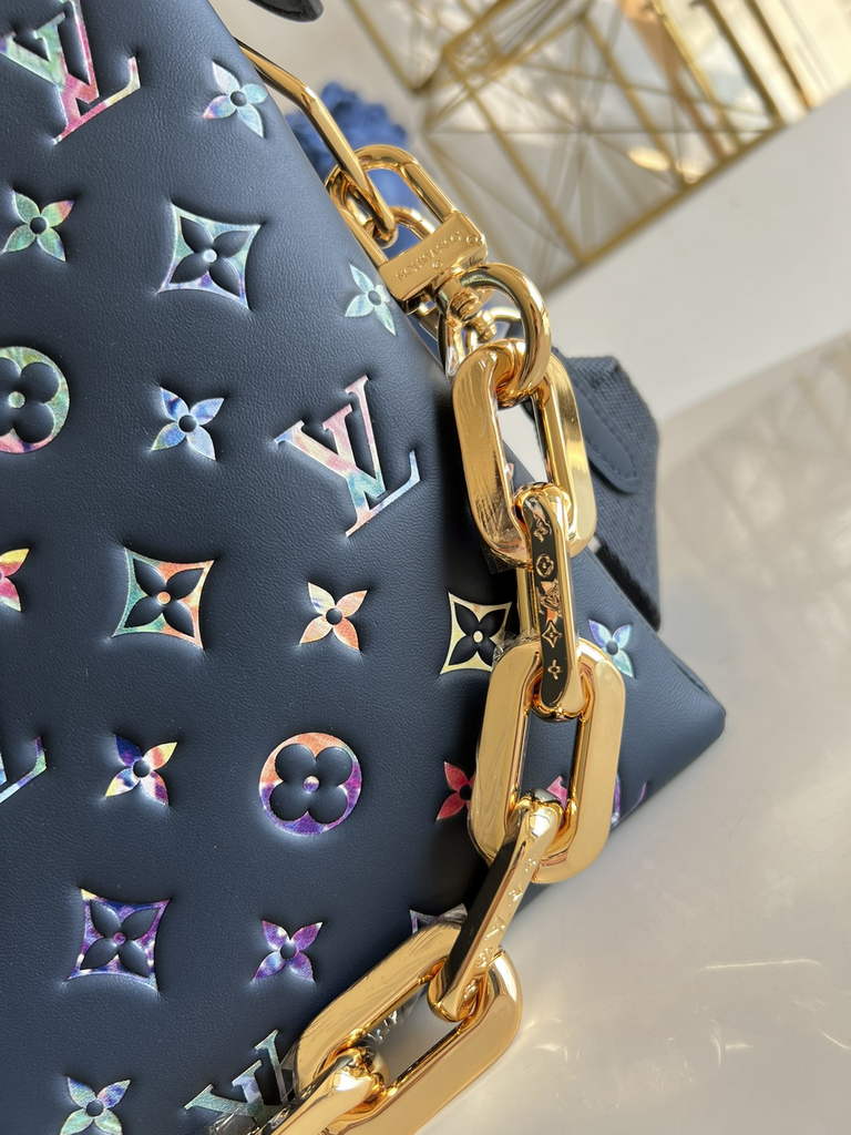 Louis Vuitton M21204 Coussin MM Handbags Lambskin Navy Blue - Default Title - View 3