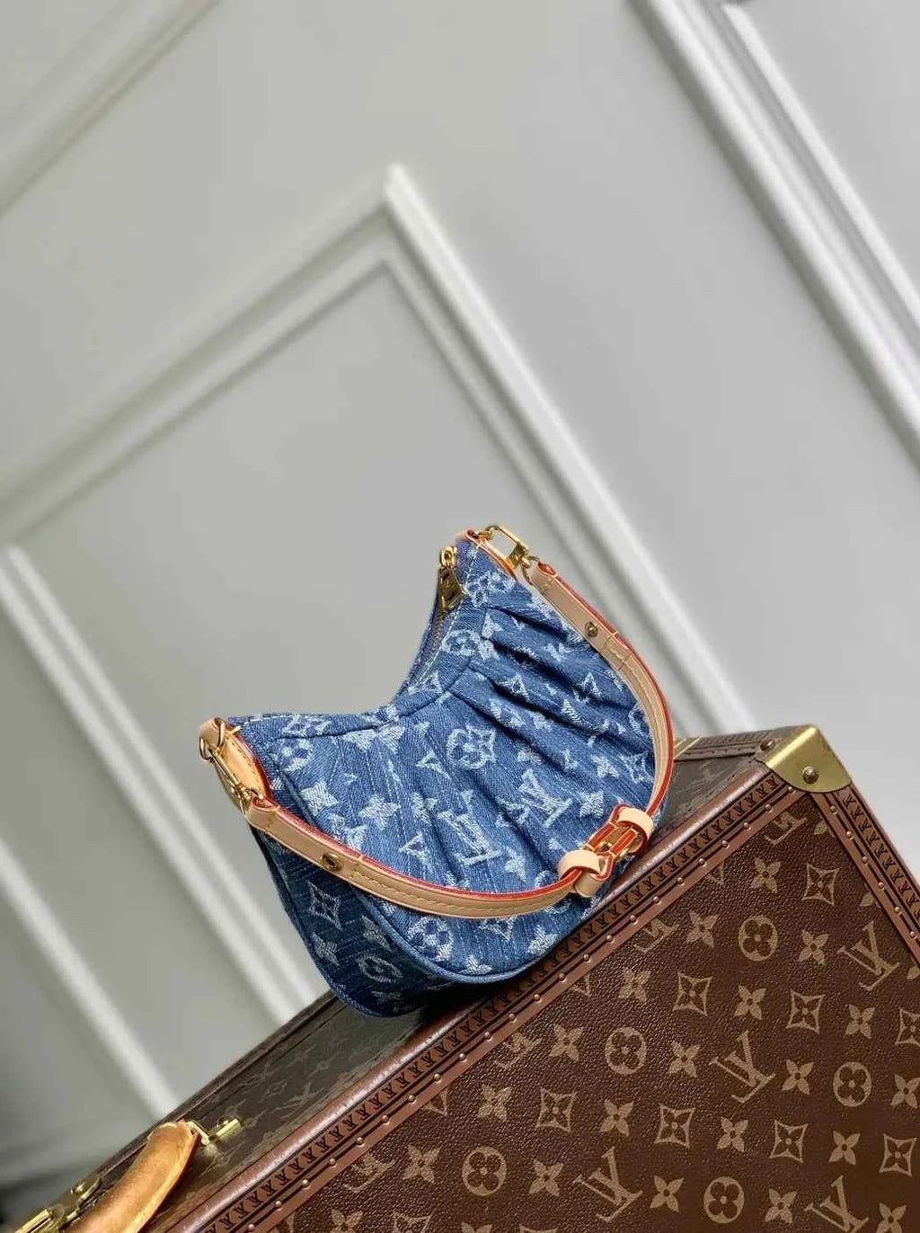 Louis Vuitton Pochette Valley Bag M13571 Monogram Denim Blue