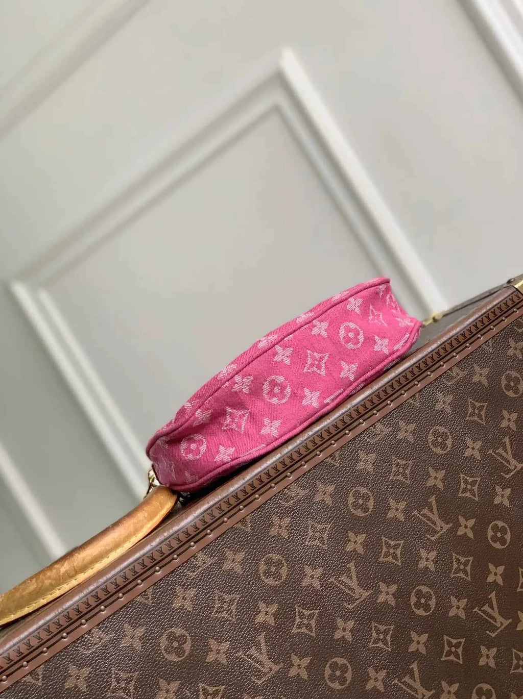 Louis Vuitton Pochette Valley Bag M28327 Monogram Fuchsia Denim