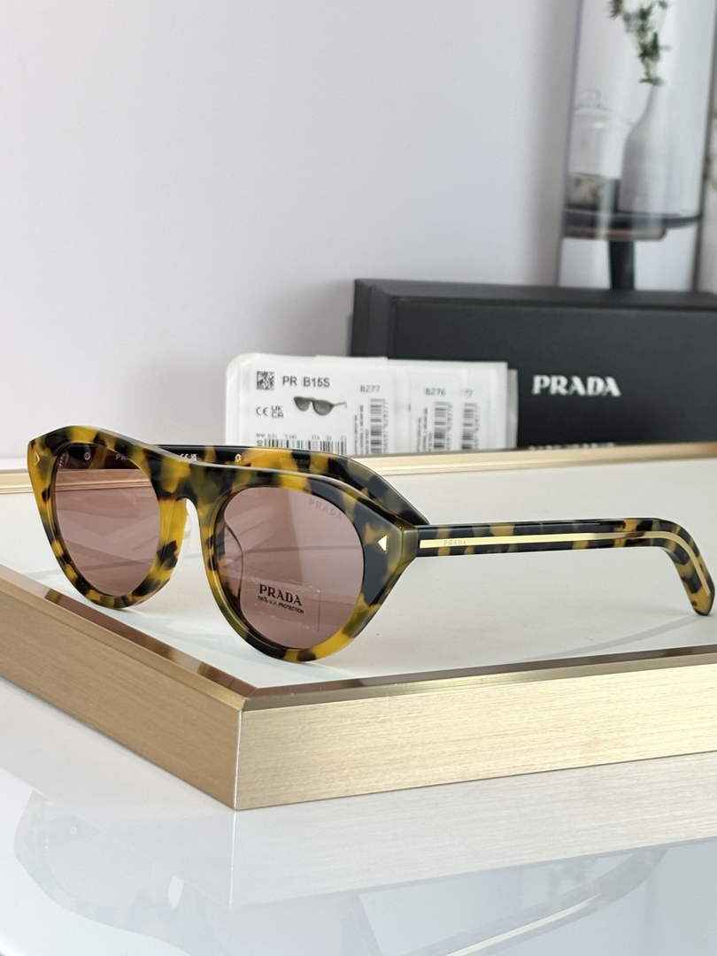 Prada Sunglasses A16126