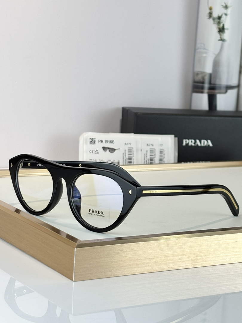 Prada Sunglasses A16132