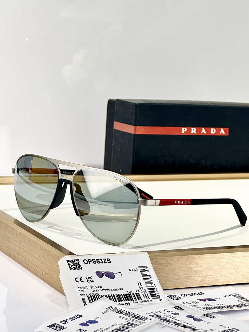 Prada Sunglasses A16152