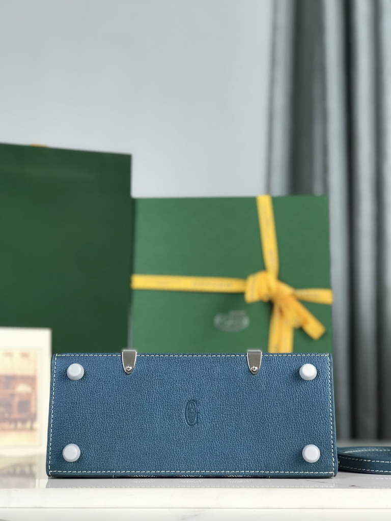 Goyard Saïgon Souple Mini Bag GY020192 Light Blue Leather