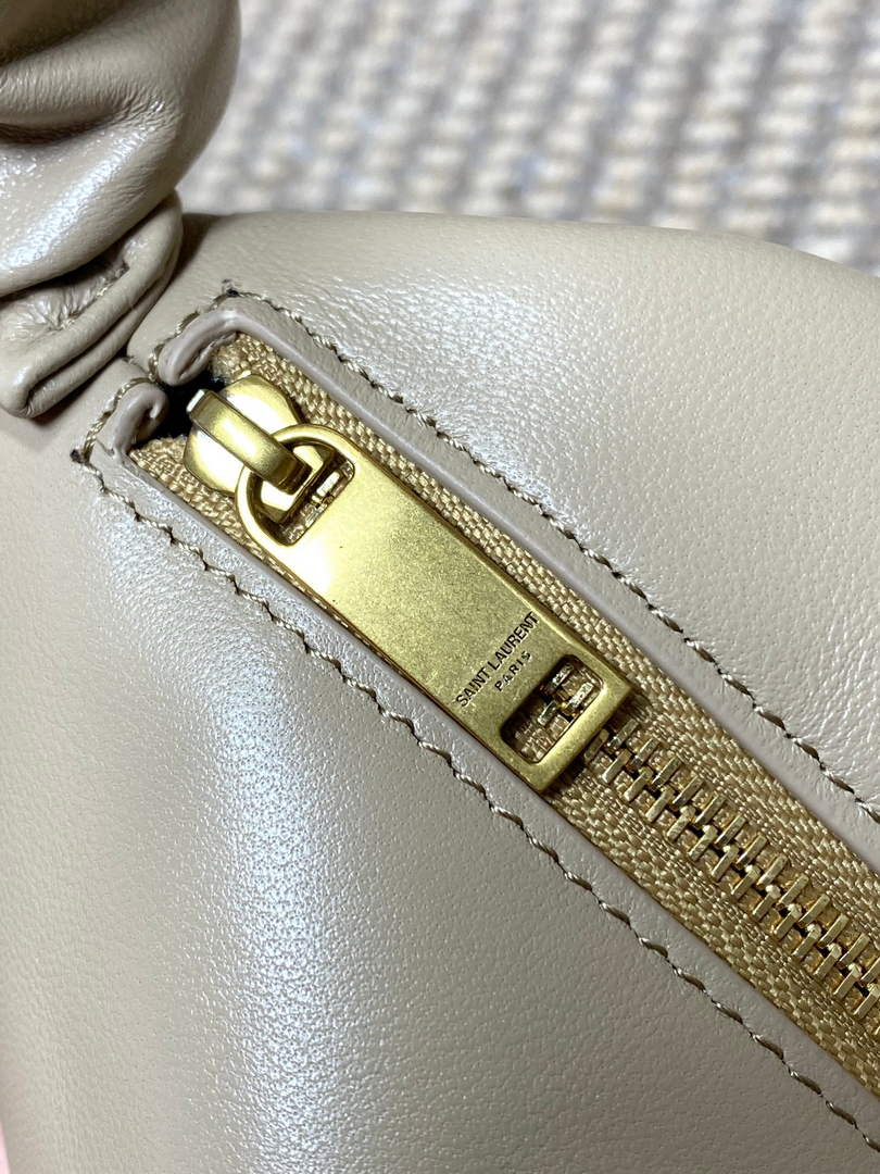 Saint Laurent 862210 YSL AMALIA hobo in lambskin Apricot