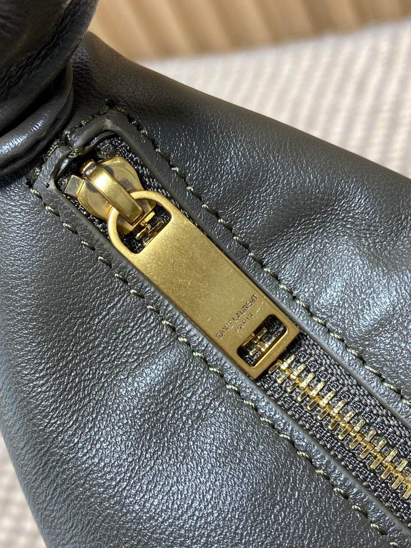 Saint Laurent 862210 YSL AMALIA hobo in lambskin Green
