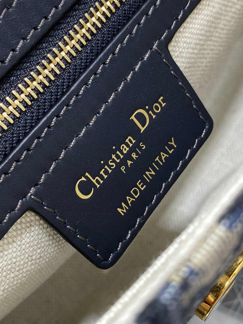 Small CD Besace Bag M9380 Blue Dior Oblique Jacquard - Default Title - View 10