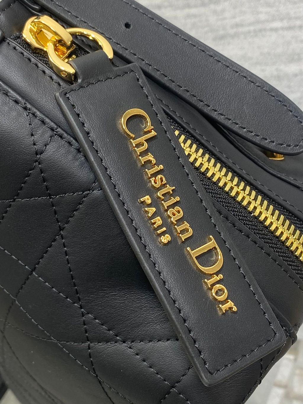 Small D-Journey Bag - M2416 - in Vintage Smooth Calfskin - Black Flat Macrocannage - Default Title - View 6
