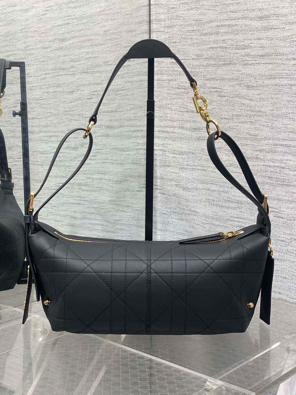 Small D-Journey Bag - M2416 - in Vintage Smooth Calfskin - Black Flat Macrocannage - Default Title - View 3