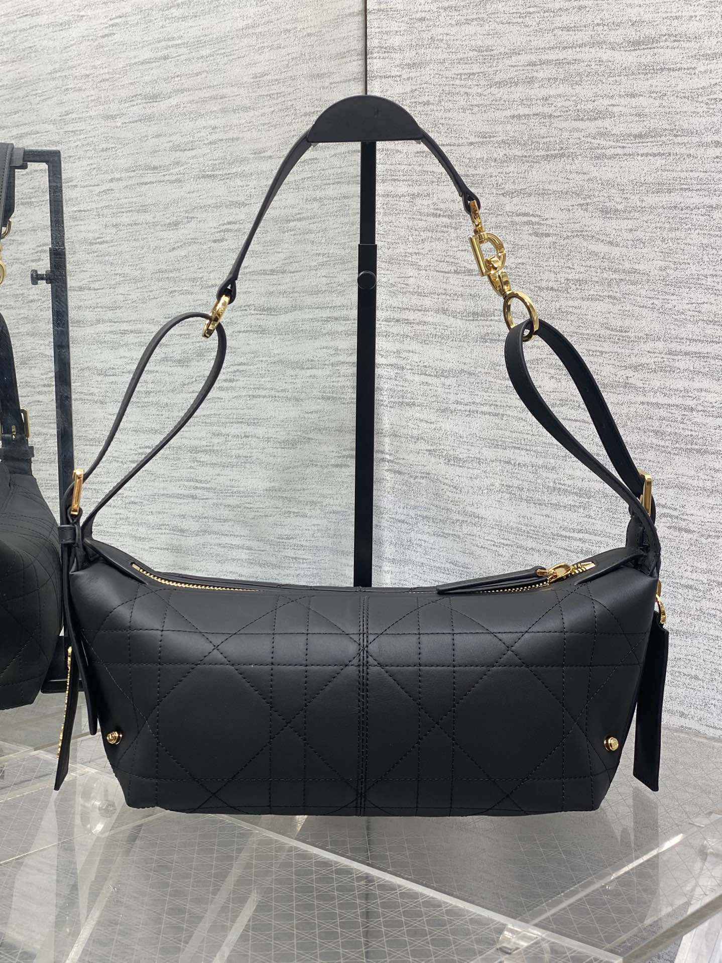 Small D-Journey Bag - M2416 - in Vintage Smooth Calfskin - Black Flat Macrocannage - Default Title - View 3