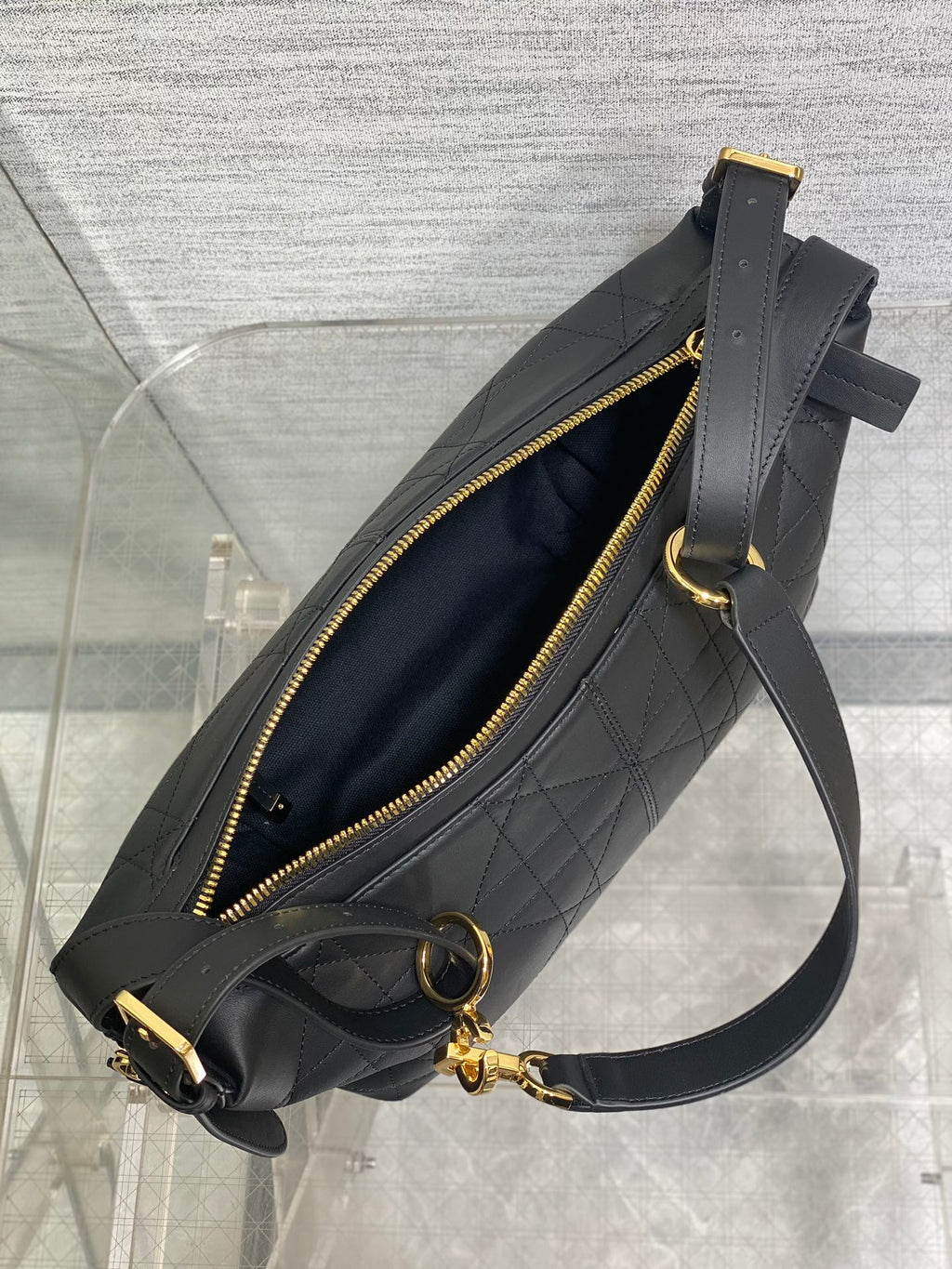 Small D-Journey Bag - M2416 - in Vintage Smooth Calfskin - Black Flat Macrocannage - Default Title - View 9
