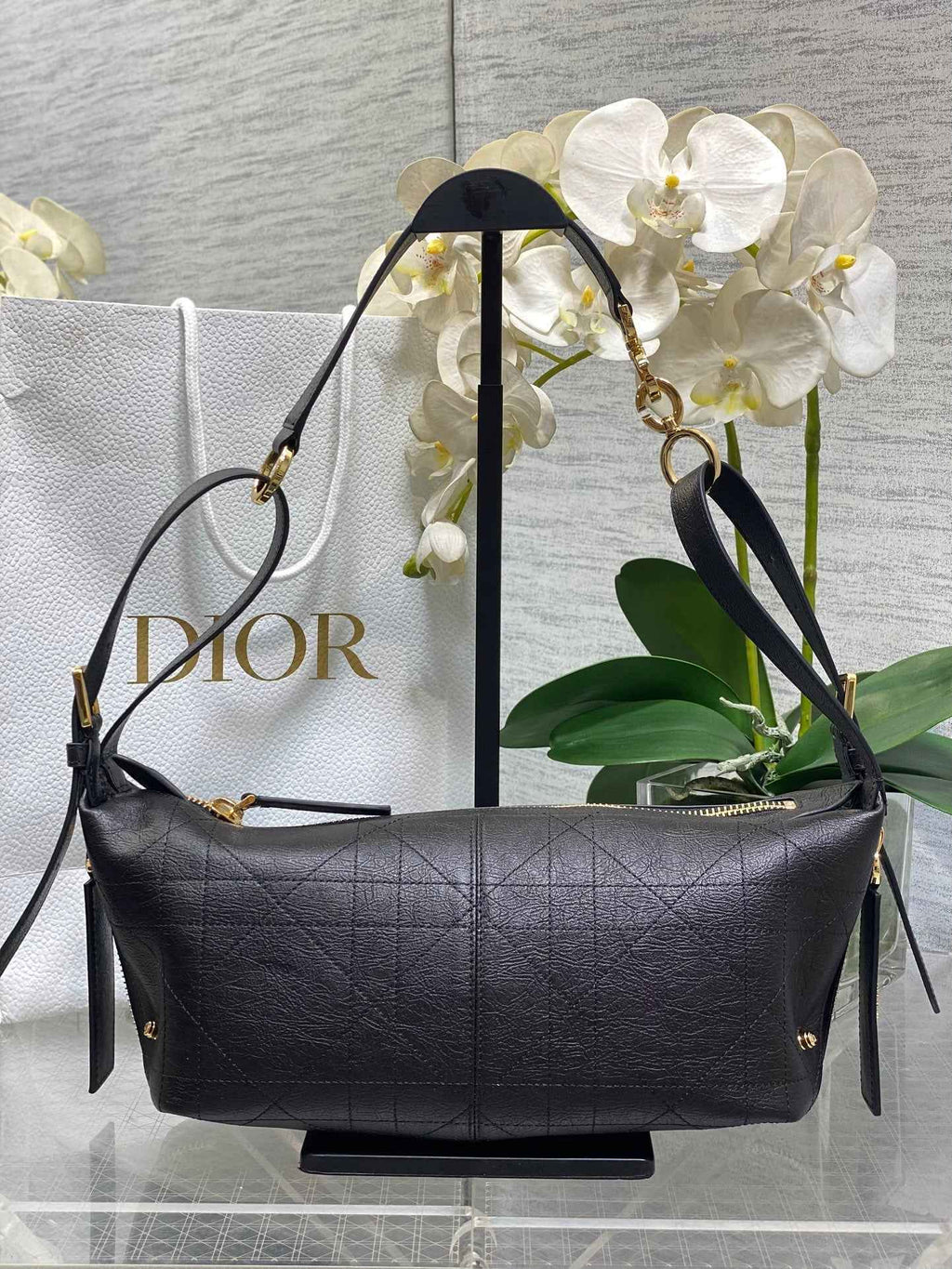 Small D-Journey Bag in Vintage Smooth Calfskin - M2416 - Black Leather - Default Title - View 1