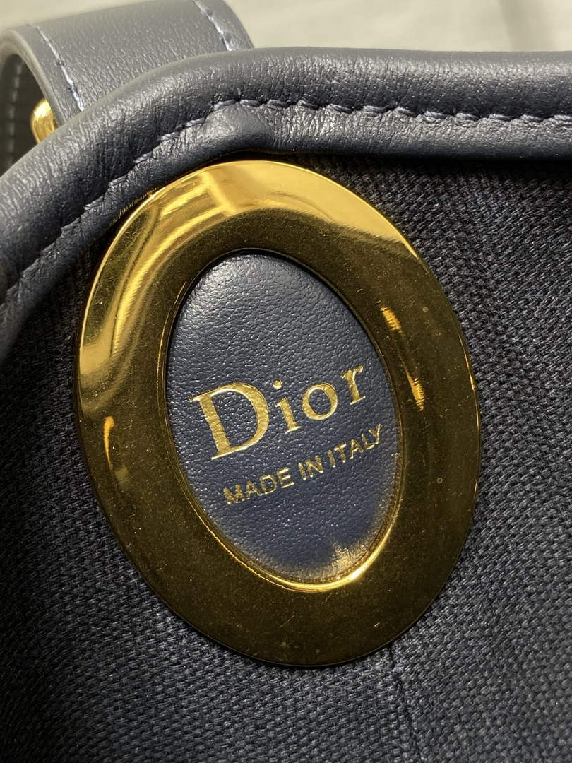 Small Dior Médaillon Bucket Bag - Blue Oblique Jacquard M1531 - Default Title - View 10