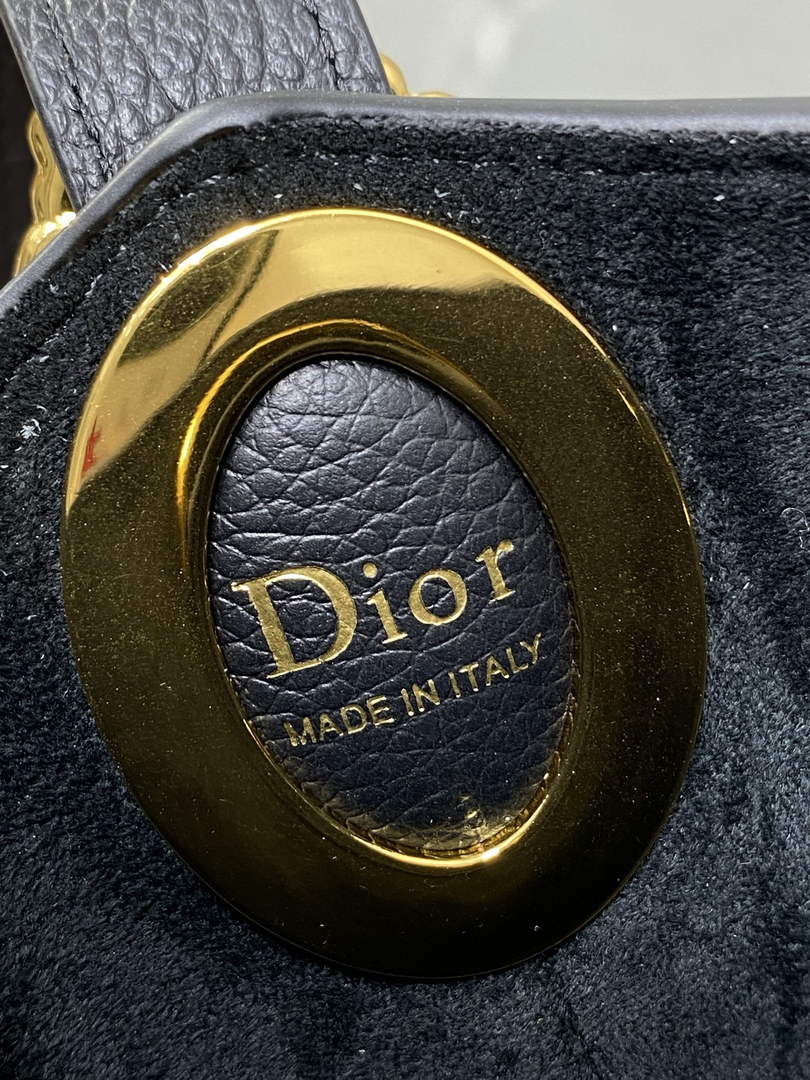 Small Dior Médaillon Bucket Bag - Black Grained Calfskin M1531 - Default Title - View 10