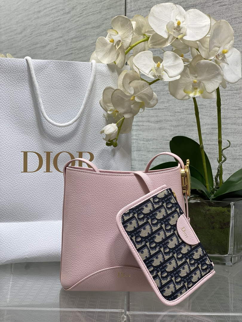 Small Dior Médaillon Bucket Bag - Pink Grained Calfskin M1531 - Default Title - View 1