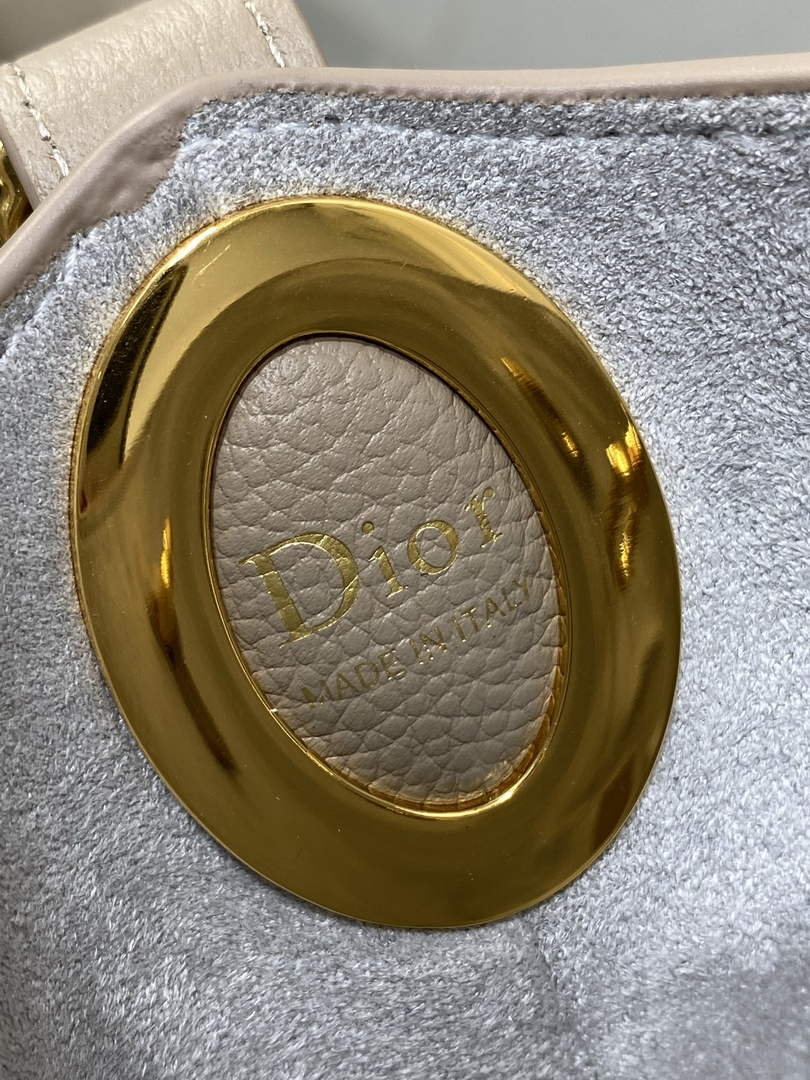 Small Dior Médaillon Bucket Bag - Gray Grained Calfskin M1531 - Default Title - View 10